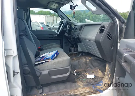 2016 Ford F-250 Xl z USA, uszkodzony, nr VIN 1FT7W2A63GEC06406